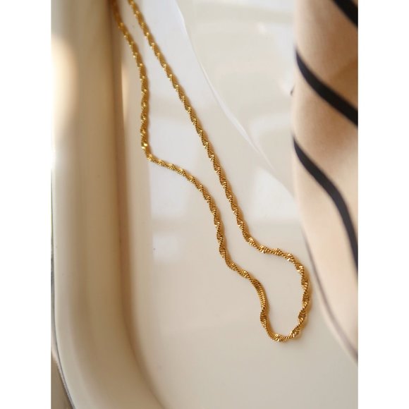 NEW 18K Gold Plated Braided Twisted Chain Necklace - Picture 6 of 9
